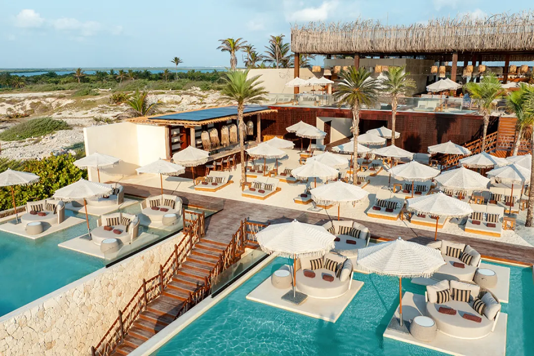 Odysseys Travel - Mondrian Cancun All Inclusive - Beach Club Cabanas
