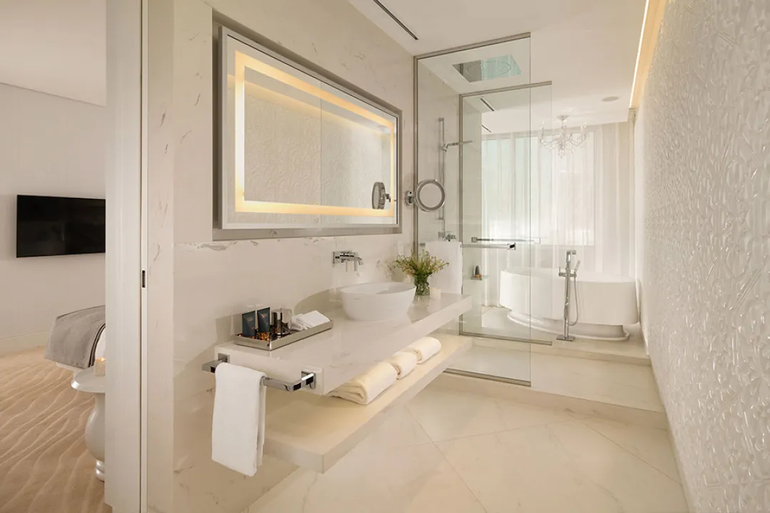 Odysseys Travel - Mondrian Doha - Signature Skyline Terrace - Bathroom