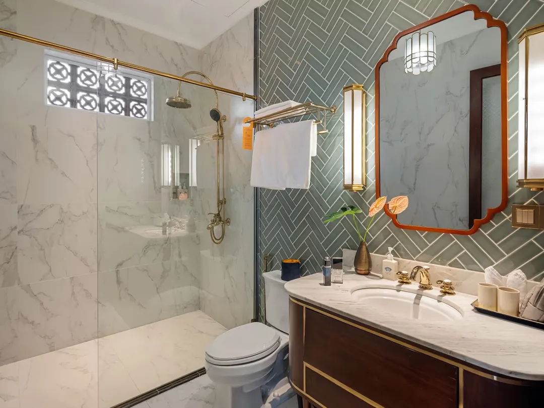 Odysseys Travel - Ancient Hue Garden House - Gustave Eiffel Villa - Bathroom