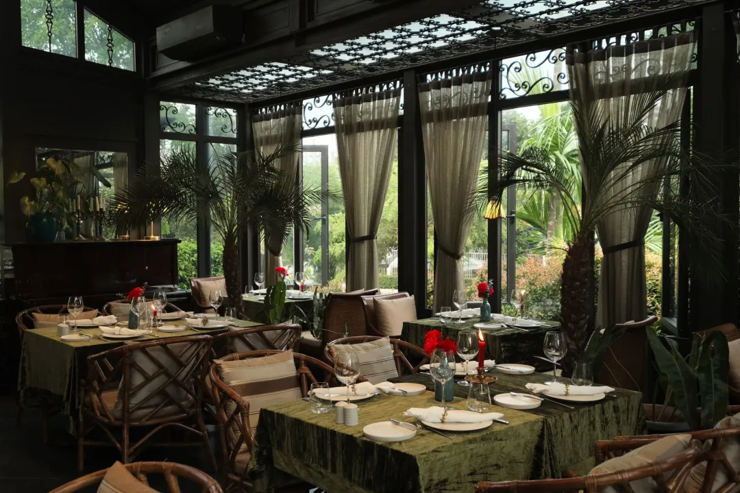 Odysseys Travel - Ancient Hue Garden House - Le Soleil de Huế - Dining Room