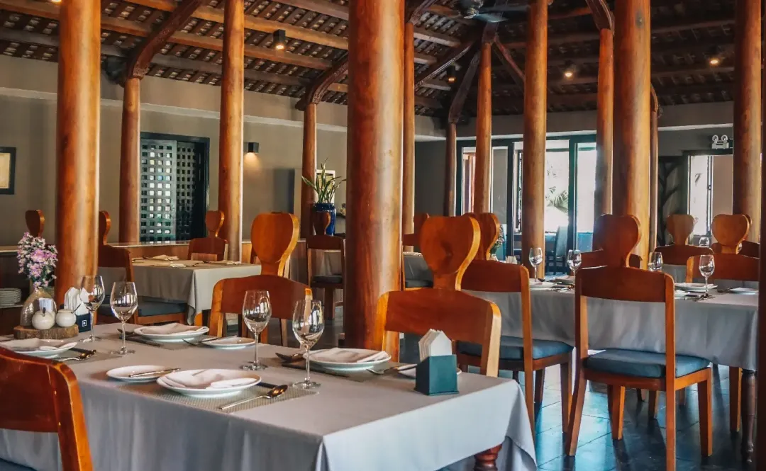 Odysseys Travel - Vedana Lagoon Resort & Spa - Horizon Restaurant - Interior