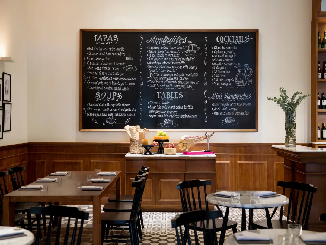 Odysseys Travel - Finest Playa Mujeres - Tinto & Tapas - Interior