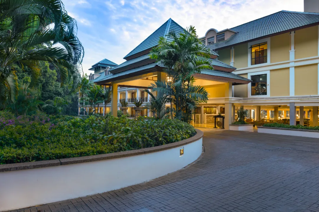 Odysseys Travel - Homm Laguna Bintan - Hotel Entrance