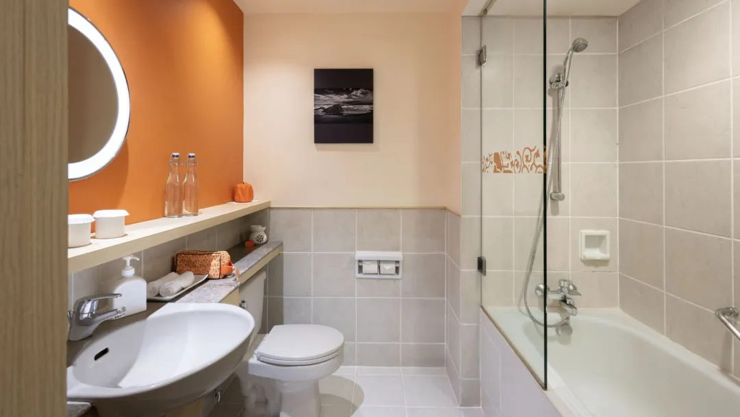 Odysseys Travel - Homm Laguna Bintan - Sea Breeze Twin - Bathroom