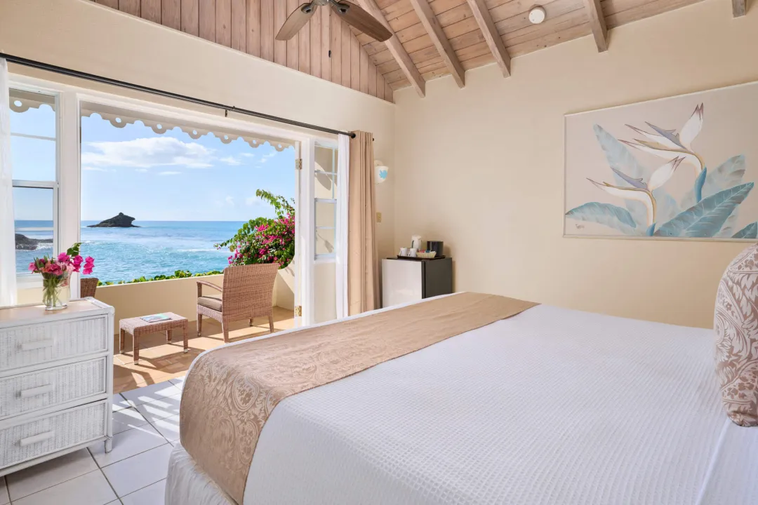Odysseys Travel - Hawksbill Resort Antigua - Oceanfront Room - Bedroom