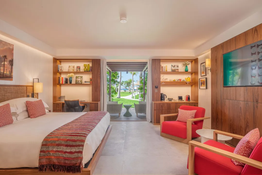 room-PLA-image-Eden_Rock_-_Plantation_Room_-_Jeanne_Le_Menn__3__S