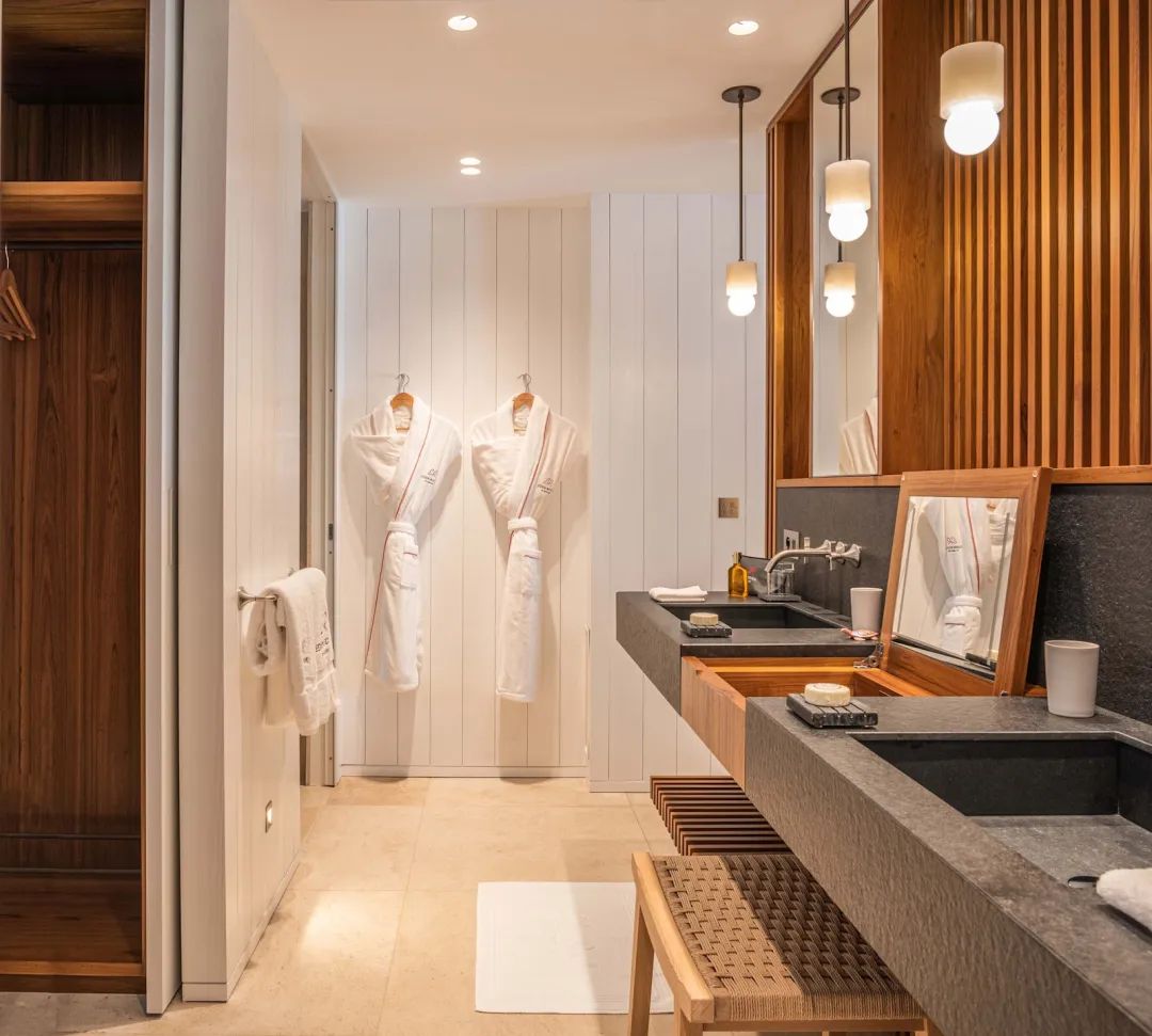 room-BRO-image-Eden_Rock_-_Beach_Room_-Jeanne_Le_Menn__4__S