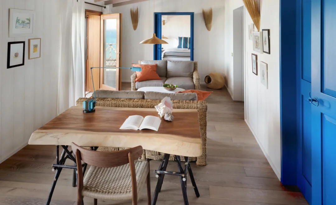 Odysseys Travel - Hotel Manapany - Rooms - Panoramic Suite - Lounge