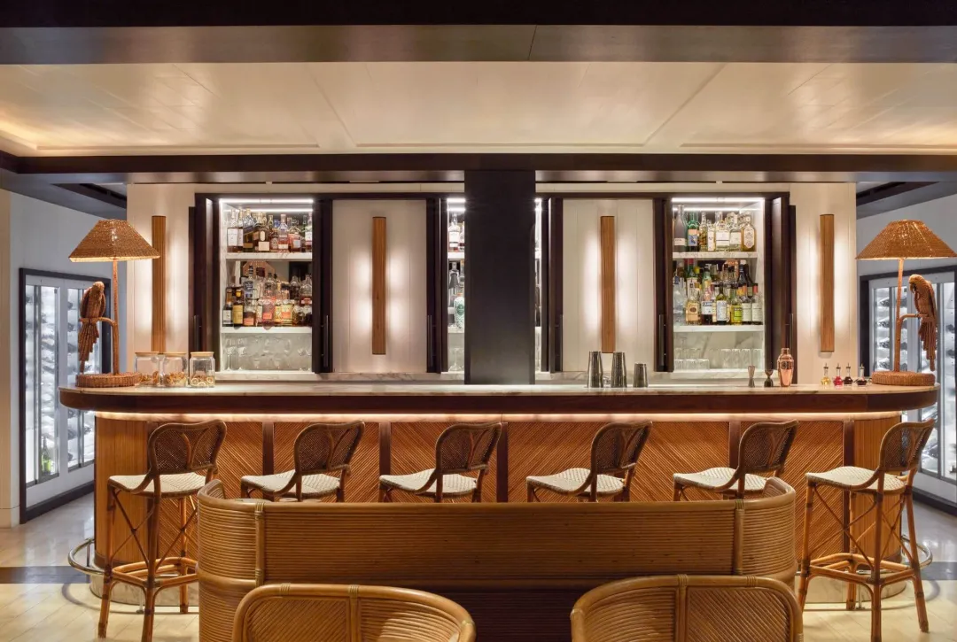 Odysseys Travel - Fouquet's Saint-Barth Hotel - Bar at Beefbar - Bar