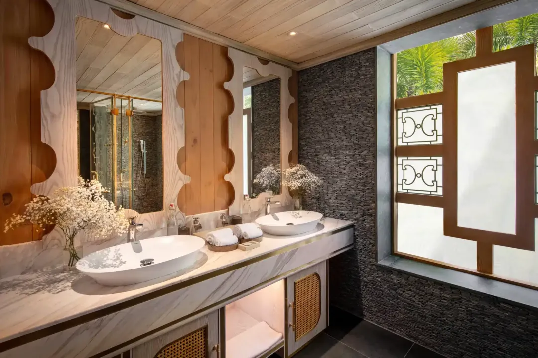 Garden View Two Bedroom Suite - Bathroom