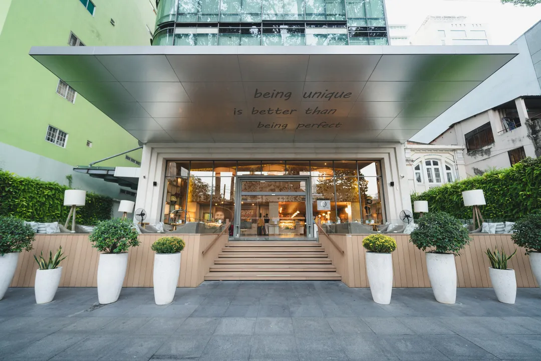 Odysseys Travel - Fusion Suites Saigon - Entrance