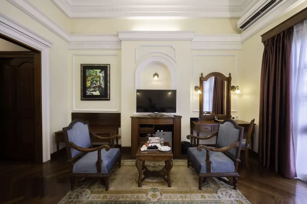 Odysseys Travel - Hotel Majestic Saigon - Rooms - Century Pool Deluxe - Seating Area