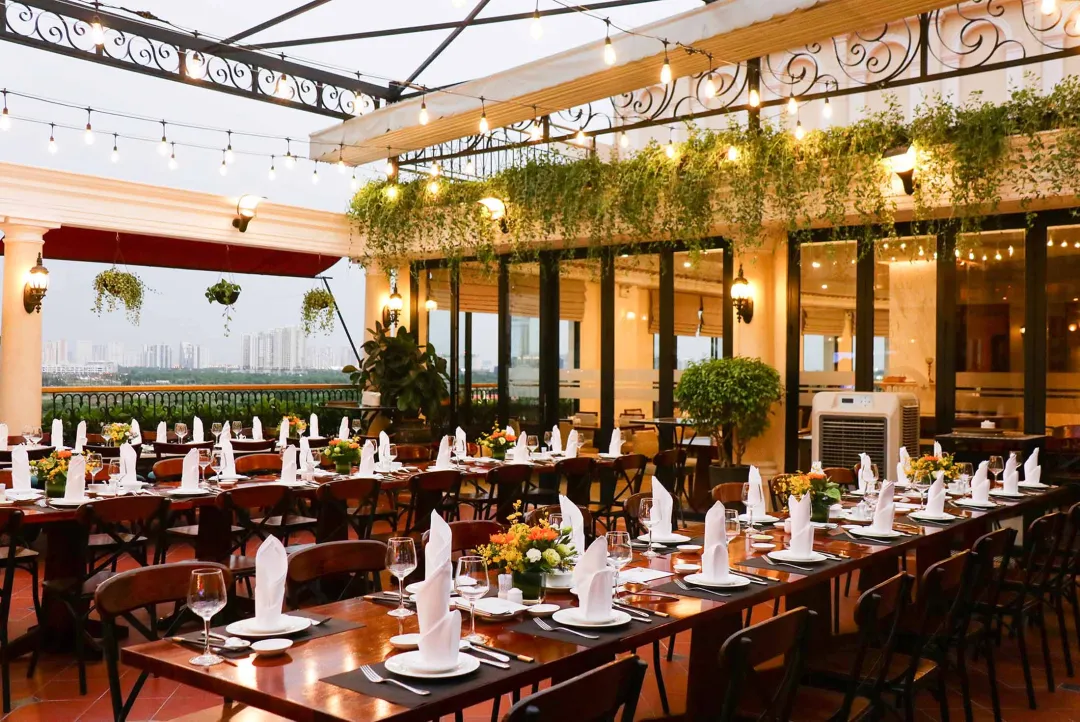 Odysseys Travel - Hotel Majestic Saigon - Breeze Sky Bar - Terrace Dining Area