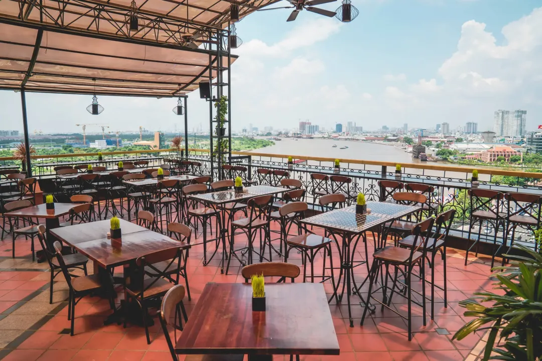 Odysseys Travel - Hotel Majestic Saigon - M Bar - Terrace