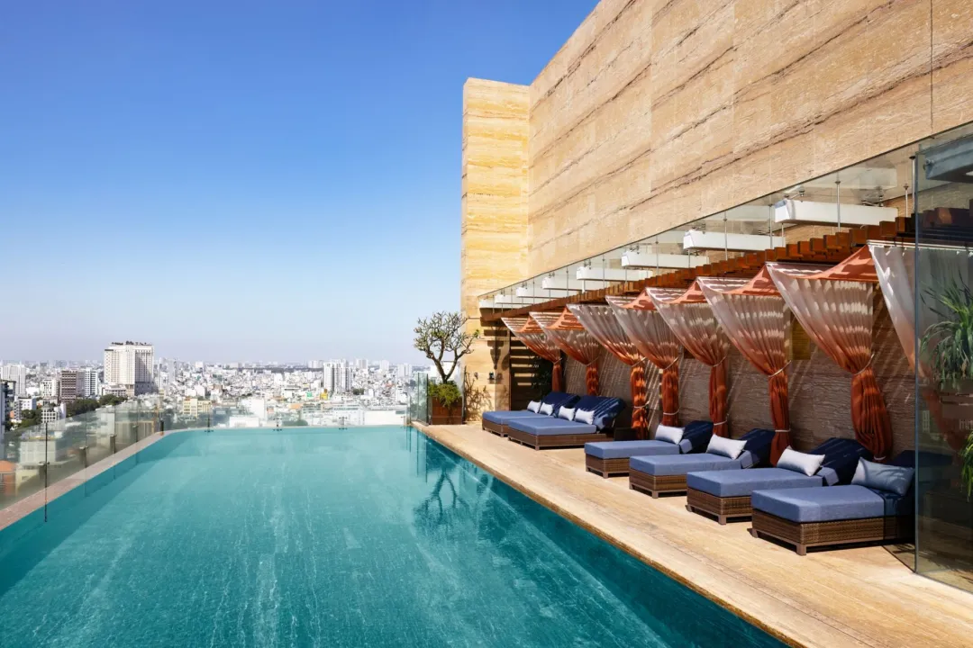 Odysseys Travel - Hotel des Arts Saigon - Infinity Pool