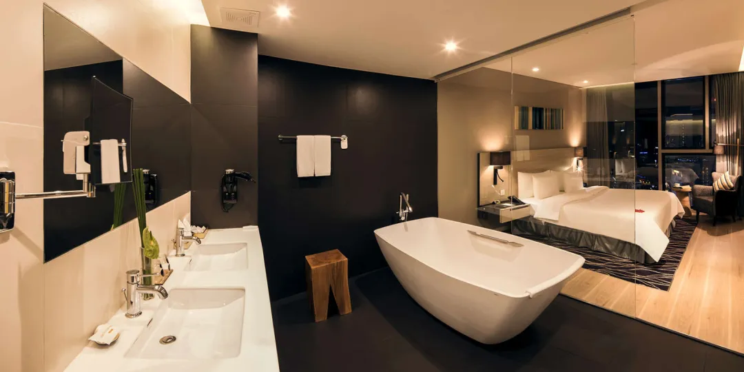 Odysseys Travel - Liberty Central Saigon City Point - Rooms - Liberty Central Suite - Bathroom