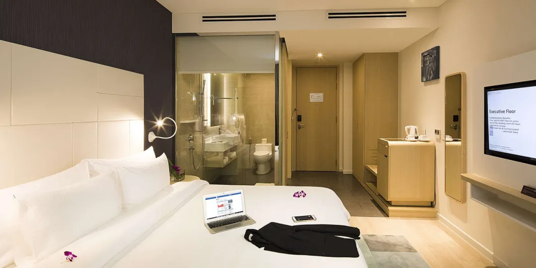 Odysseys Travel - Liberty Central Saigon Riverside - Rooms - Premier River View - Bedroom