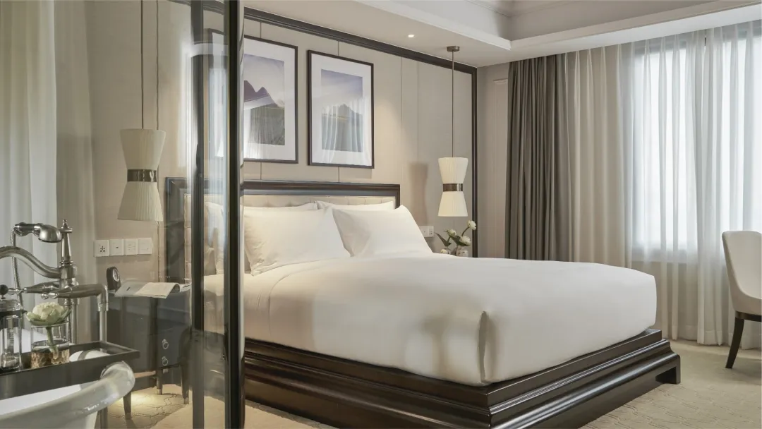 Odysseys Travel - Mai House Saigon - Rooms - Premium Club - Bedroom