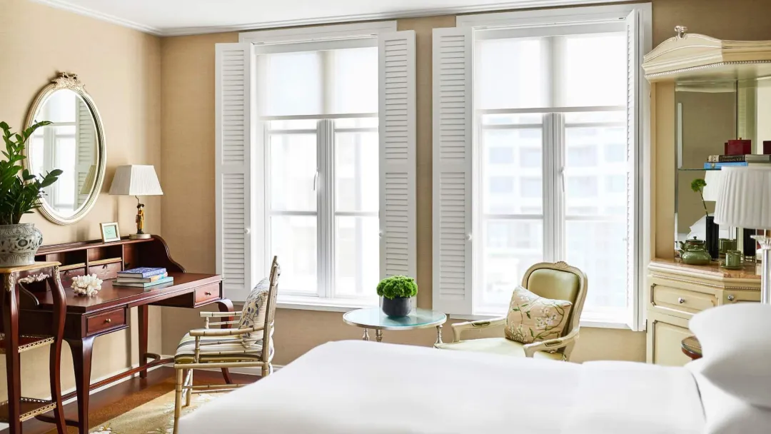 Odysseys Travel - Park Hyatt Saigon - Rooms - Guest Room - Bedroom