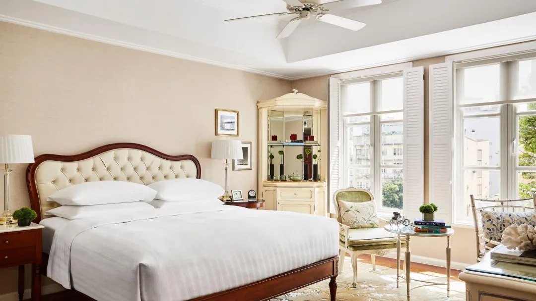 Odysseys Travel - Park Hyatt Saigon - Rooms - City View Room - Bedroom
