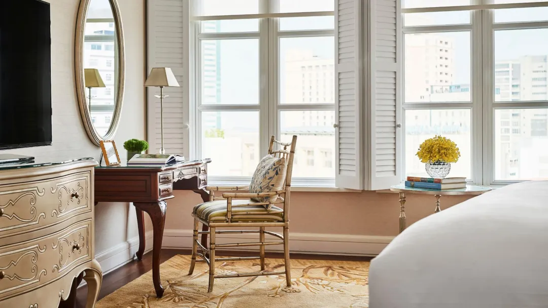 Odysseys Travel - Park Hyatt Saigon - Rooms - City View Room - Desk Area