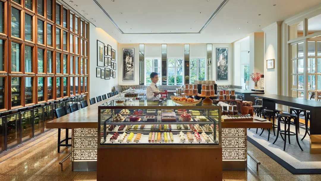 Odysseys Travel - Park Hyatt Saigon - The Pastry Boutique - Boutique Interior