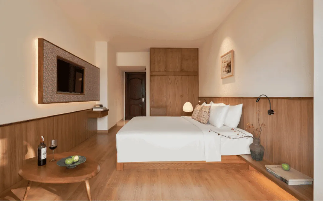 Odysseys Travel - Silverland Ben Thanh Hotel - Rooms - Sense City - Bedroom Entrance and Wardrobe