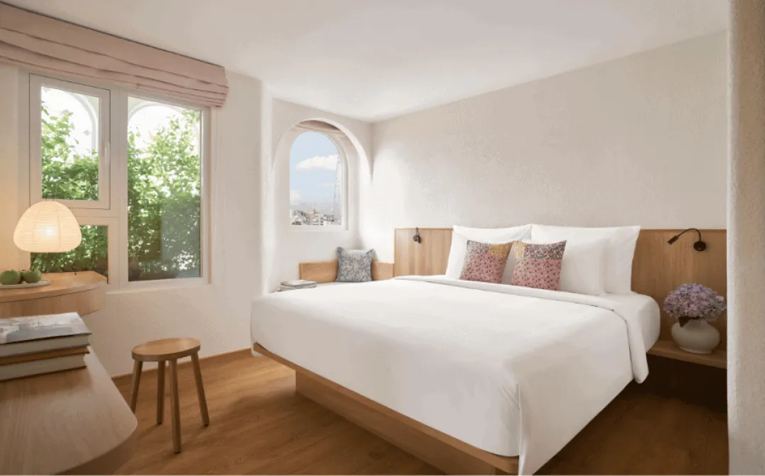 Odysseys Travel - Silverland Ben Thanh Hotel - Rooms - Splendid - Bedroom Window View