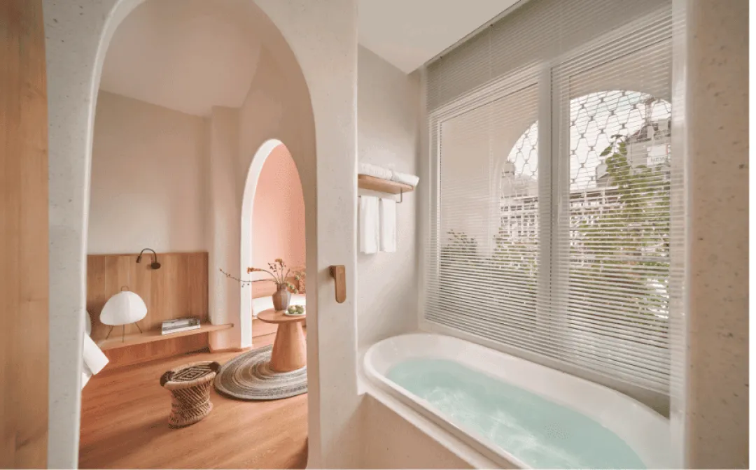 Odysseys Travel - Silverland Ben Thanh Hotel - Rooms - Square Suite - Bathroom