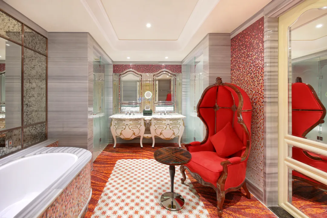 Odysseys Travel - The Riverie Saigon - Rooms - Reverie Romance Suite - Bathroom