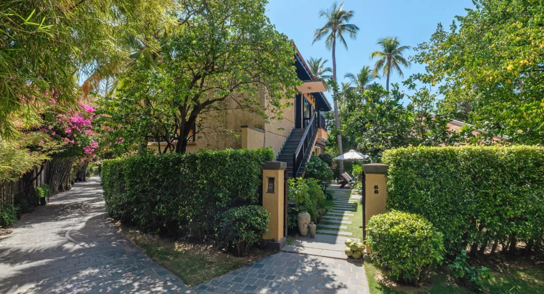 Odysseys Travel - Anantara Mui Ne Resort - Garden Pathway