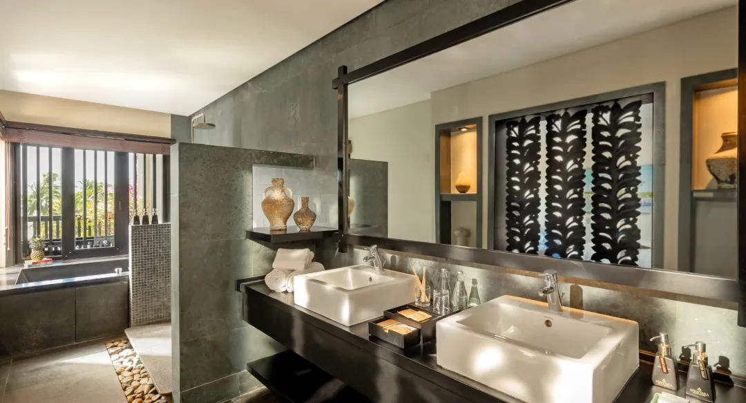 Odysseys Travel - Anantara Mui Ne Resort - Rooms - Premier Room - Bathroom