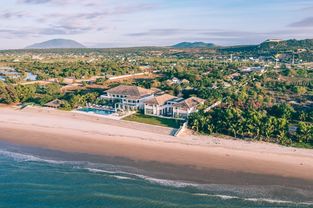 Odysseys Travel - Azerai Ke Ga Bay - Beach and Resort Aerial View