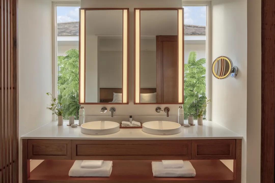 Odysseys Travel - Azerai Ke Ga Bay - Rooms - Deluxe Suite with Pool View - Bathroom