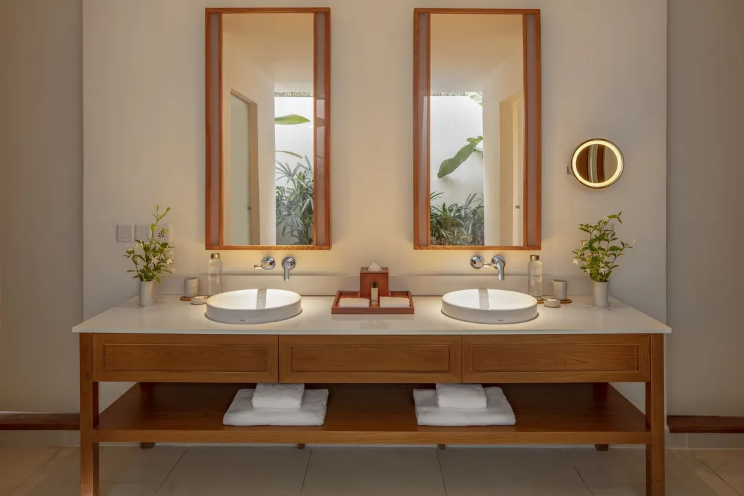 Odysseys Travel - Azerai Ke Ga Bay - Rooms - Pool Deluxe Villa - Bathroom