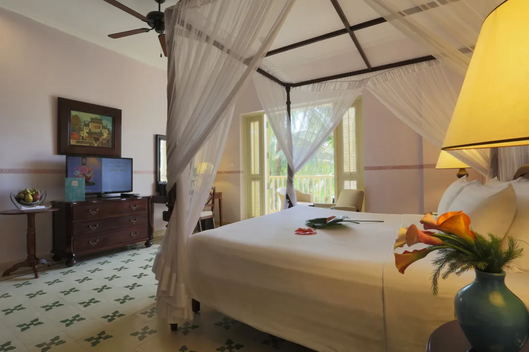 Odysseys Travel - La Veranda Resort Phu Quoc - MGallery Collection - Rooms - Memorable Premier Ocean - Bedroom