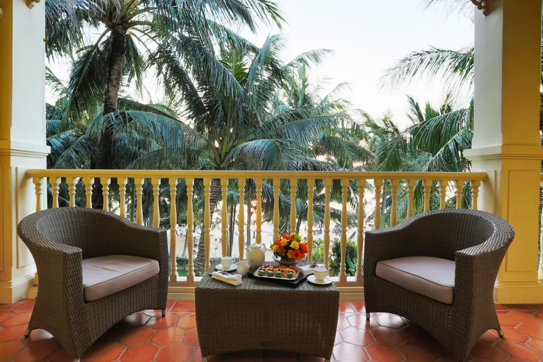 Odysseys Travel - La Veranda Resort Phu Quoc - MGallery Collection - Rooms - Memorable Premier Ocean - Balcony