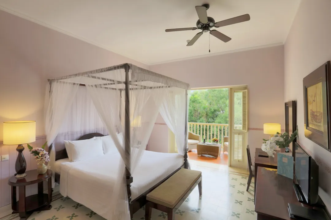 Odysseys Travel - La Veranda Resort Phu Quoc - MGallery Collection - Rooms - Premier Garden - Bedroom
