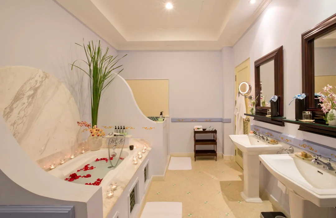 Odysseys Travel - La Veranda Resort Phu Quoc - MGallery Collection - Rooms - Ocean Suite - Bathroom