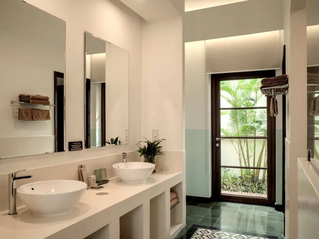 Odysseys Travel - Cassia Cottage Phu Quoc - Rooms - Modern Deluxe Guest Room - Bathroom