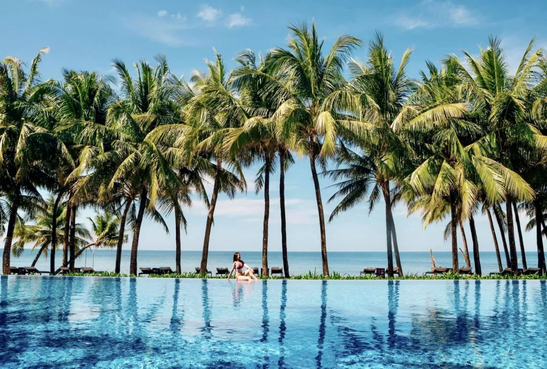 Odysseys Travel - Salinda Resort Phu Quoc Island - Salt Filtered Pool