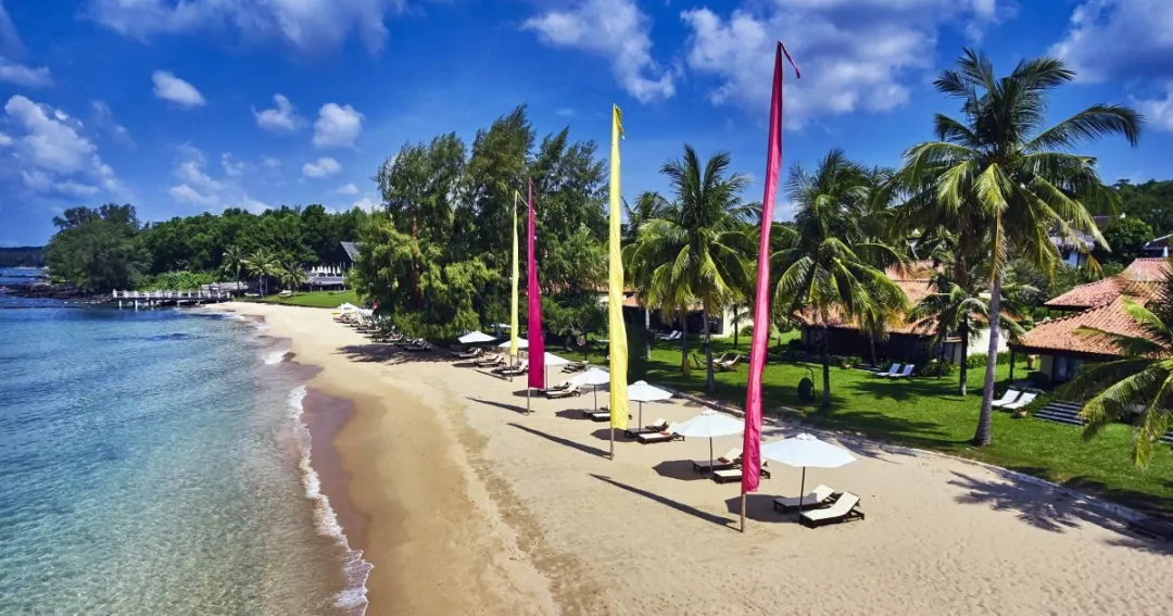 Odysseys Travel - Chen Sea Resort & Spa - Beach and Resort