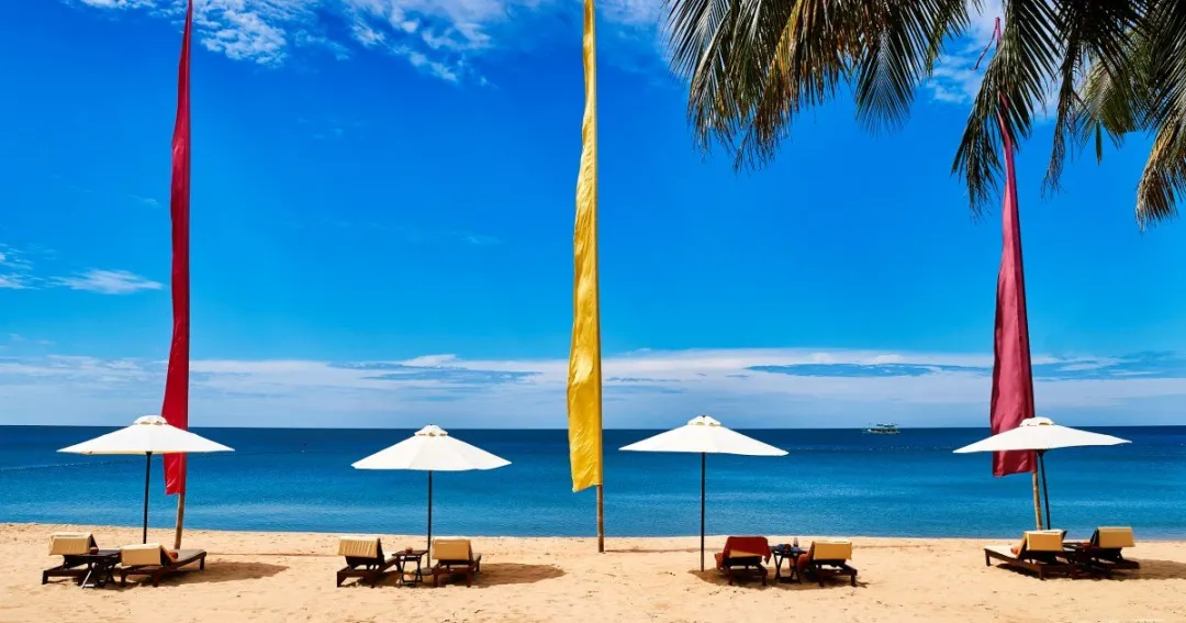 Odysseys Travel - Chen Sea Resort & Spa - Beach Parasols