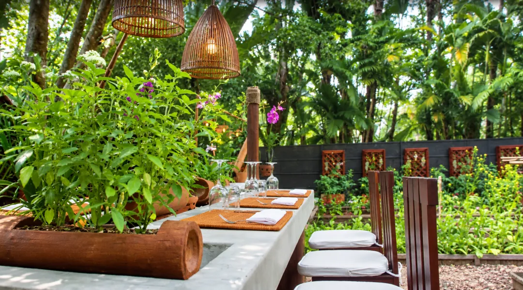Odysseys Travel - Chen Sea Resort & Spa - Secret Garden - Garden Dining Table