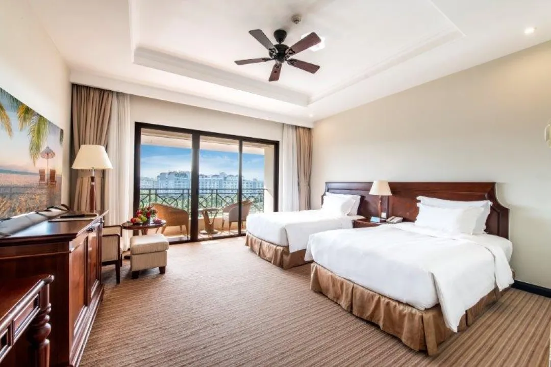 Odysseys Travel - Vinpearl Resort & Spa Phu Quoc - Rooms - Deluxe Garden View Room - Bedroom