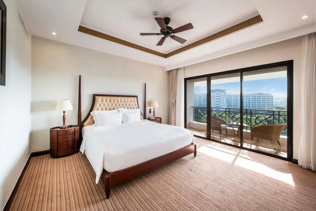 Odysseys Travel - Vinpearl Resort & Spa Phu Quoc - Rooms - Garden View Junior Suite - Bedroom