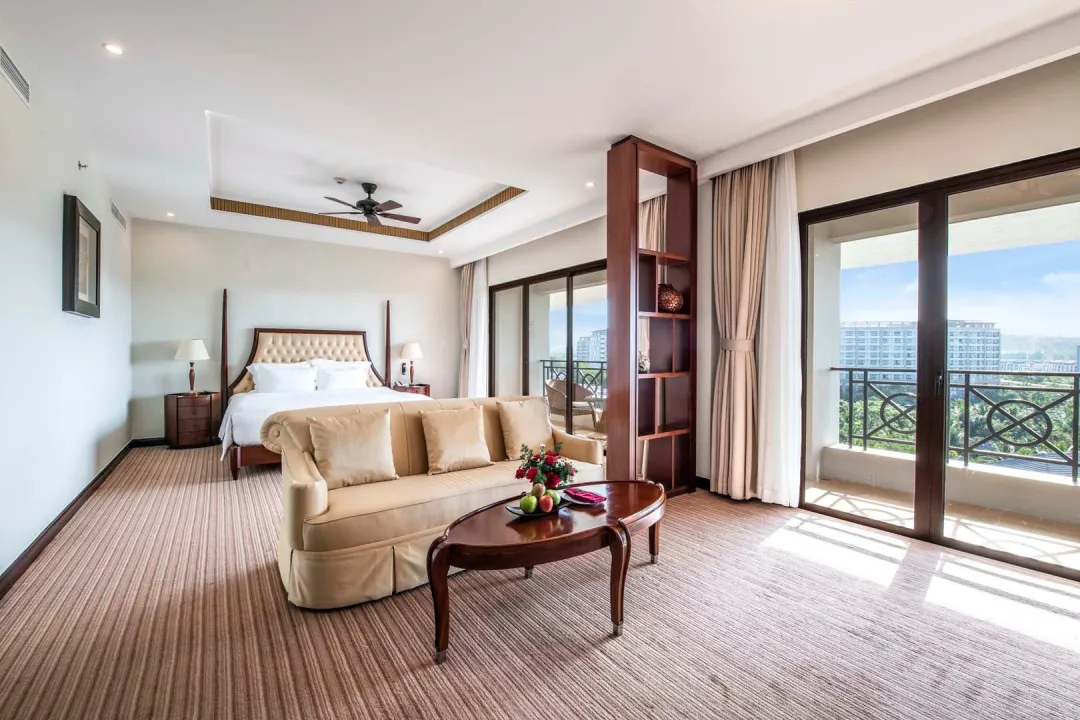 Odysseys Travel - Vinpearl Resort & Spa Phu Quoc - Rooms - Garden View Junior Suite - Living Room