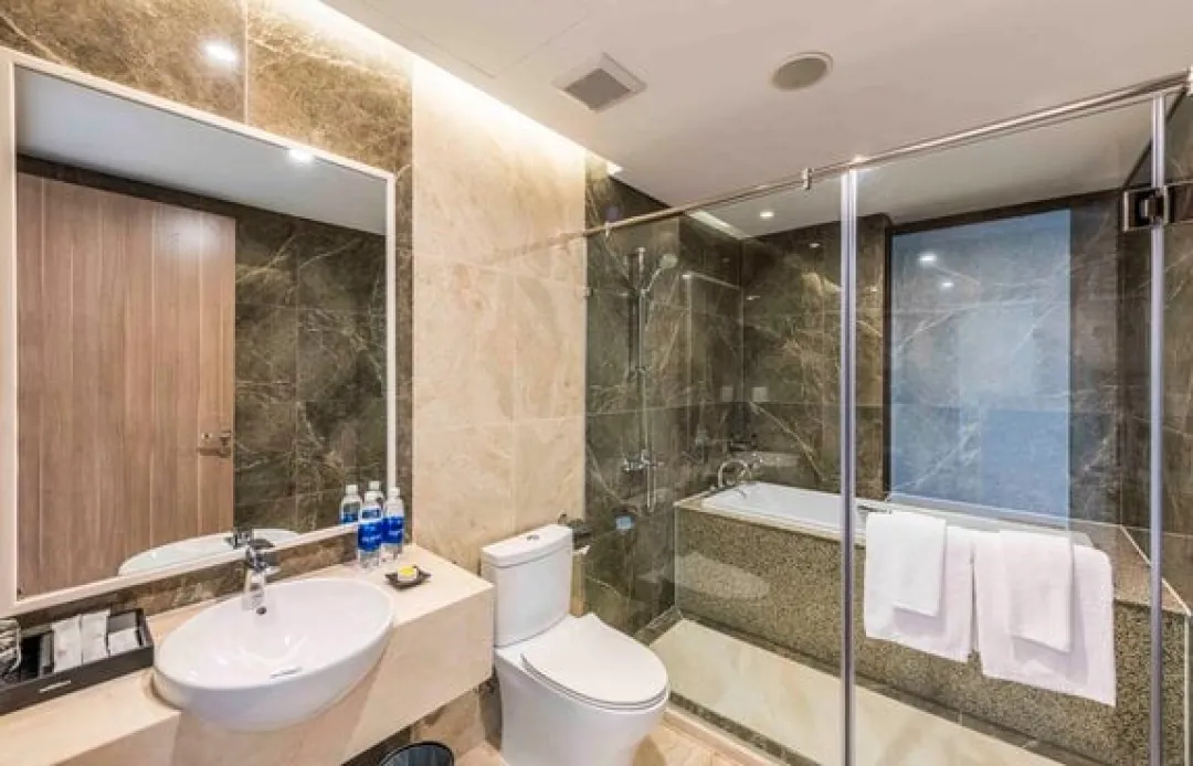 Odysseys Travel - VinHolidays Fiesta Phu Quoc - Rooms - Studio Suite - Bathroom