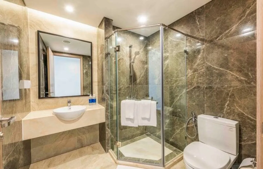 Odysseys Travel - VinHolidays Fiesta Phu Quoc - Rooms - Family Pool View - Bathroom