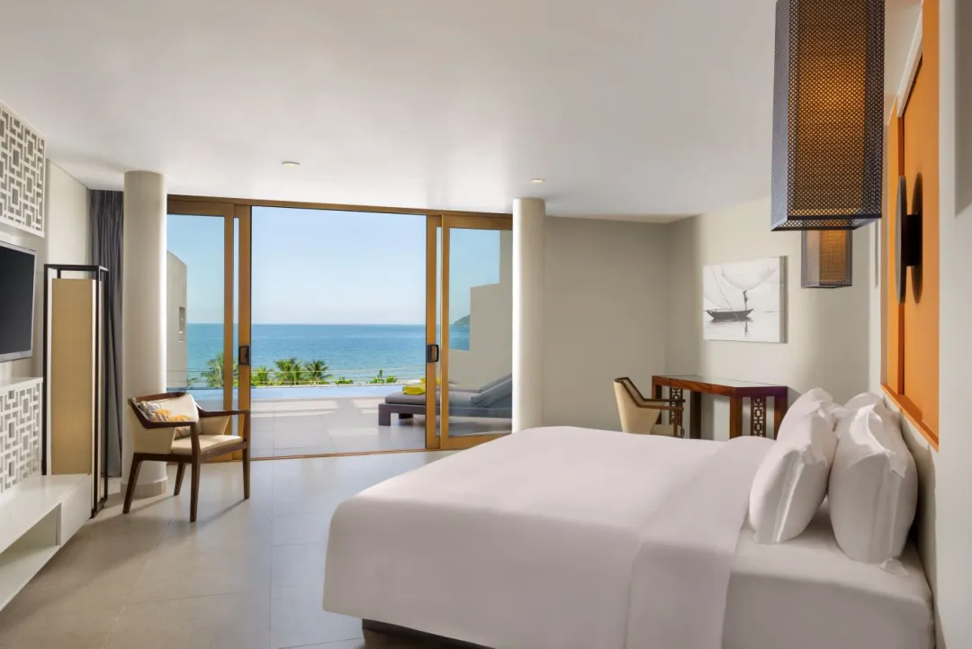 Odysseys Travel - Angsana Lang Co - Rooms - Seaview One-Bedroom Pool Suite - Bedroom